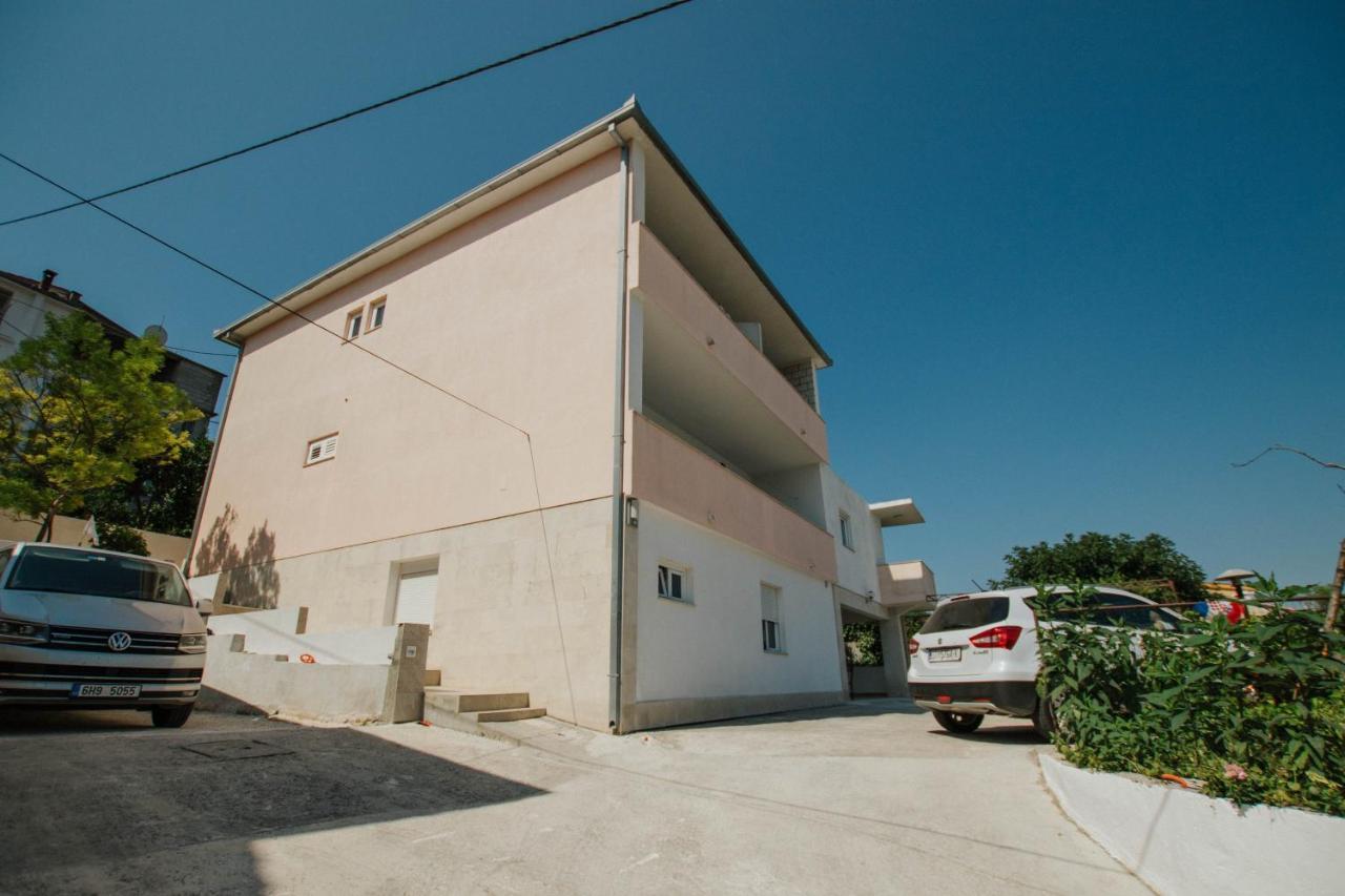 Apartments By The Sea Arbanija, Ciovo - 1085 Trogir Exterior photo