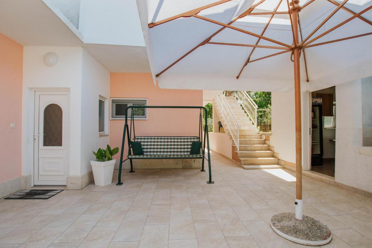 Apartments By The Sea Arbanija, Ciovo - 1085 Trogir Exterior photo