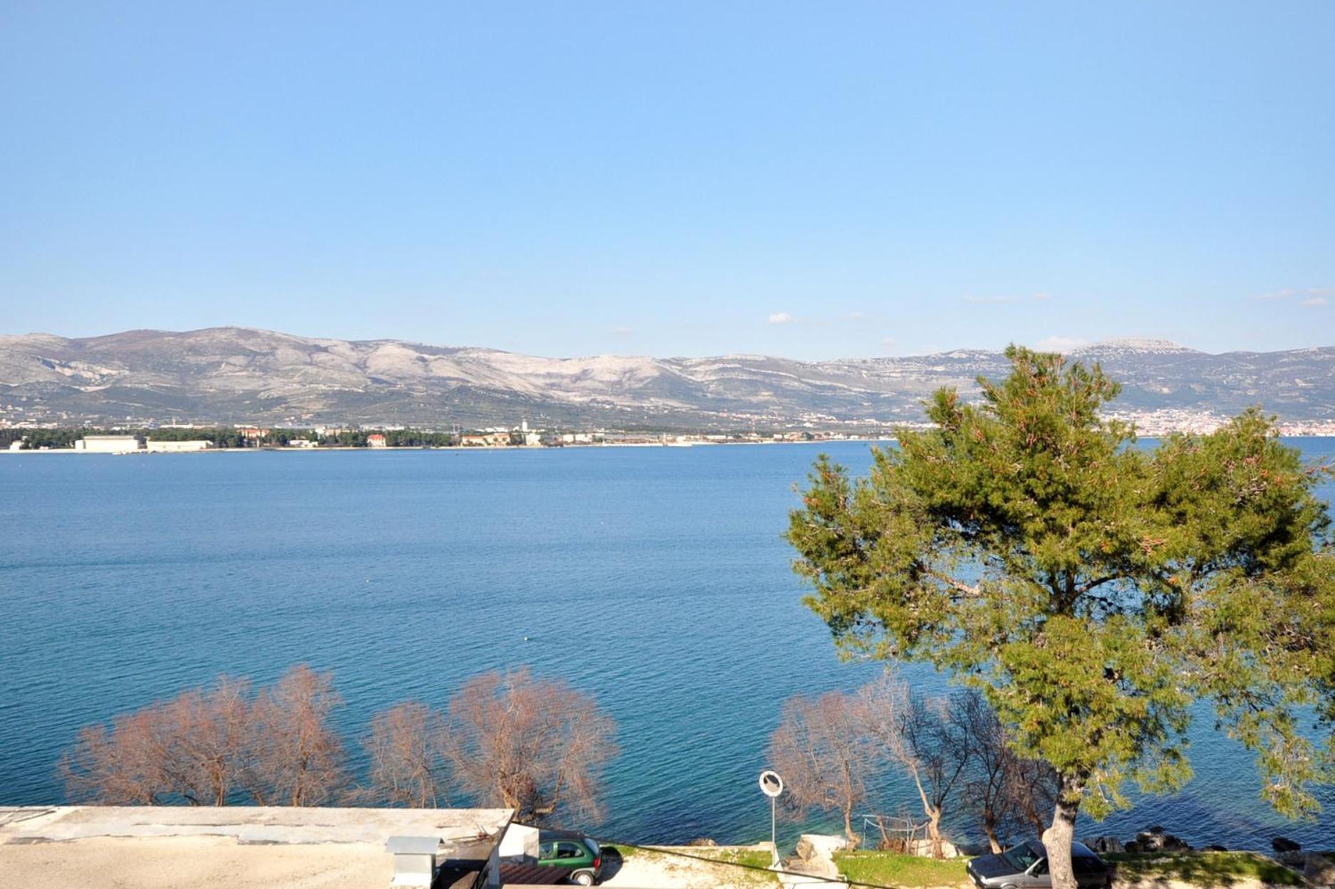 Apartments By The Sea Arbanija, Ciovo - 1085 Trogir Exterior photo